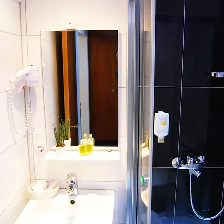 Parkhotel מלון 3*