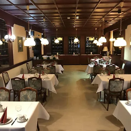 Parkhotel מלון 3*